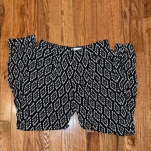 Abercrombie & Fitch Black & White Tribal Jogger Pants Women’s Size Small